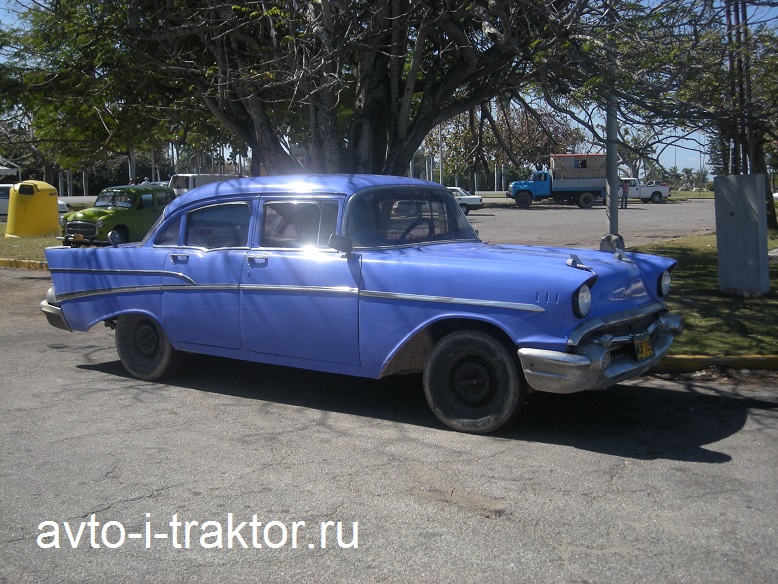 Куба синяя машина.jpg
