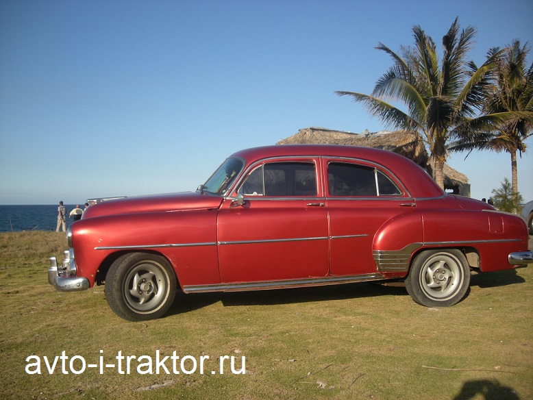 Куба красная на фоне моря.jpg